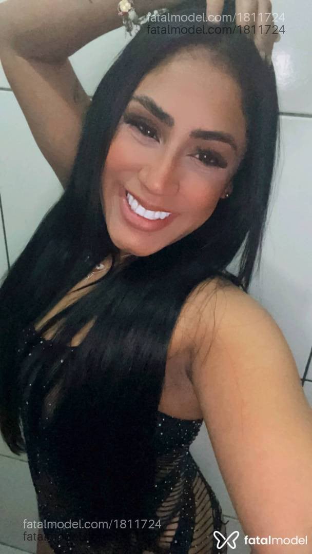 Acompanhante mulher morena (o) de olhos castanhos - Melissa