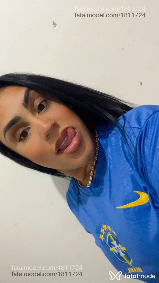 Acompanhante mulher morena (o) de olhos castanhos em Nova Serrana - Melissa