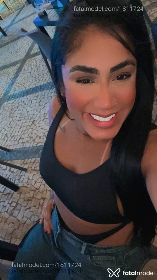 Acompanhante mulher morena (o) de olhos castanhos - Melissa