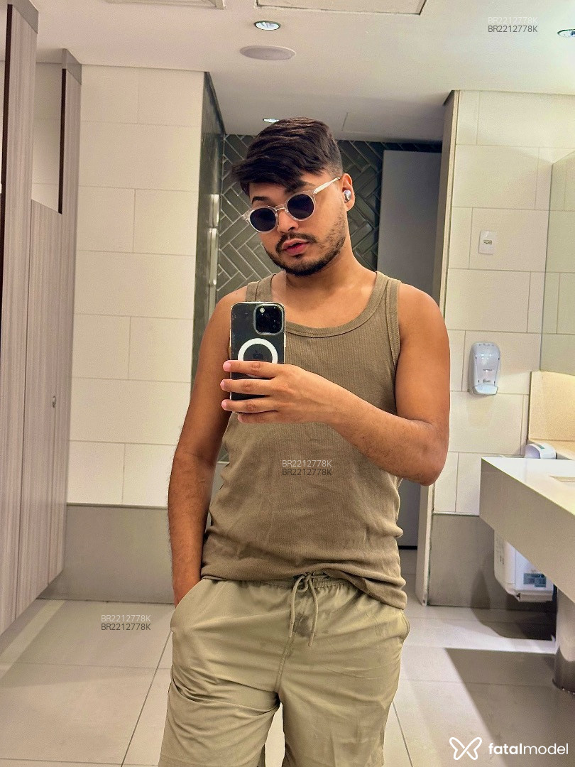 Acompanhante homem com cabelo castanho de olhos castanhos em Rio de Janeiro - Thomas