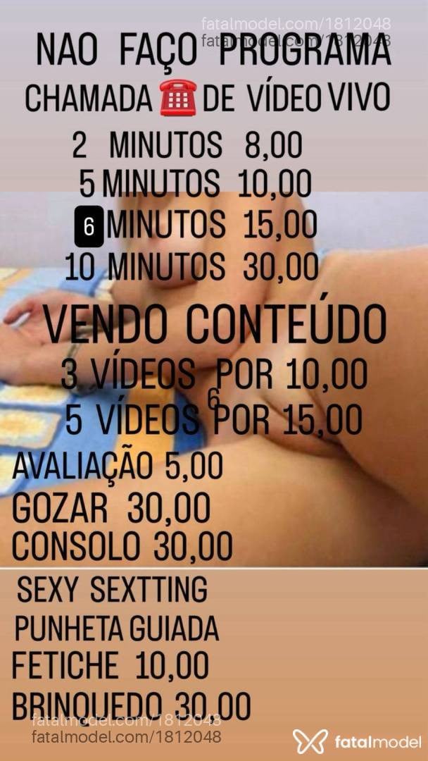 Acompanhante mulher loira (o) de olhos pretos - Emily Acompanhante mulher loira (o) de olhos pretos - Emily