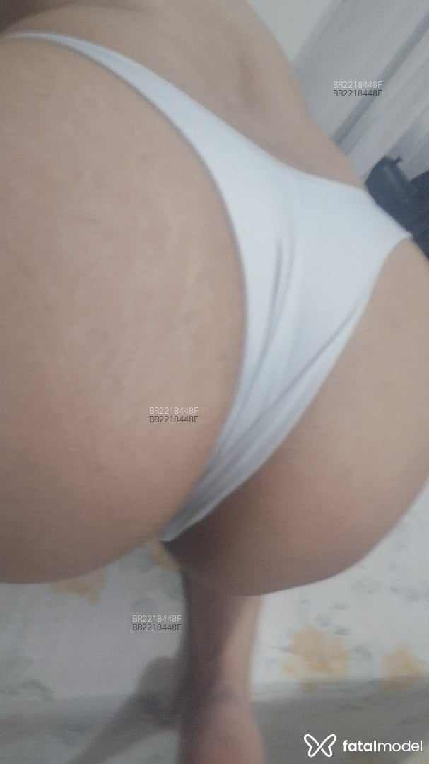 Acompanhante mulher loira (o) de olhos pretos em São José dos Campos - Jade Lemes