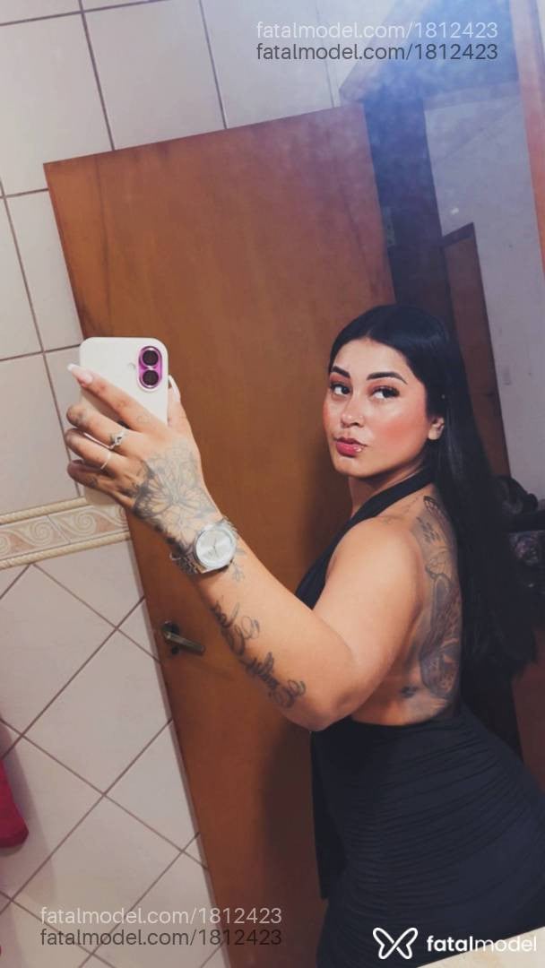 Acompanhante mulher morena (o) de olhos pretos - Rebeca Stanley