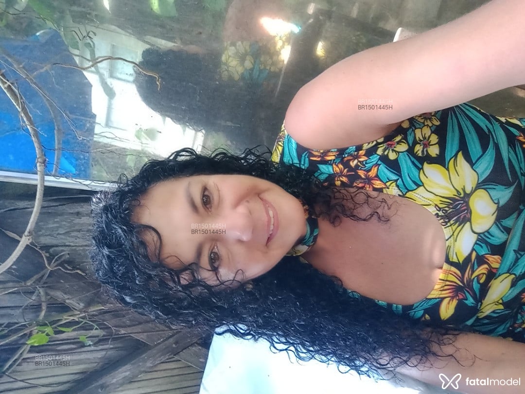 Acompanhante mulher morena (o) de olhos castanhos em Cabo Frio Acompanhante mulher morena (o) de olhos castanhos em Cabo Frio - Maju Bárbara