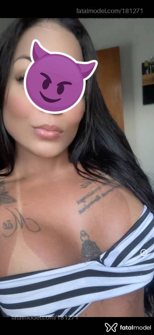 Acompanhante mulher morena (o) de olhos castanhos - Bombonzinho