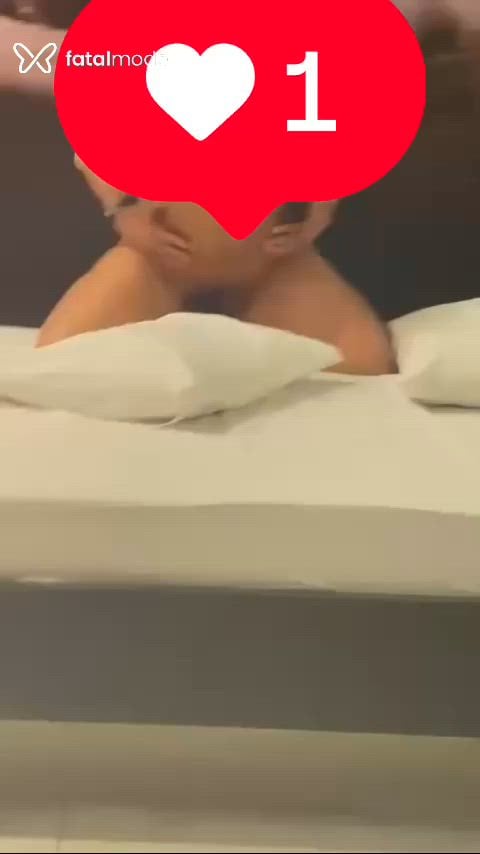 Acompanhante mulher morena (o) de olhos castanhos - Bombonzinho Acompanhante mulher morena (o) de olhos castanhos - Bombonzinho