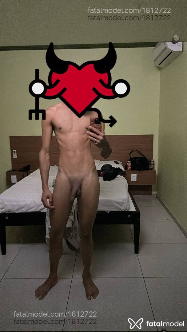 Acompanhante homem morena (o) de olhos pretos - Lorenzo