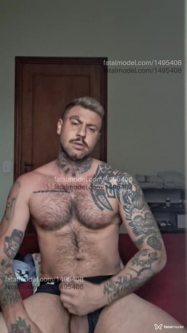 Acompanhante homem loira (o) de olhos verdes em Tatuí - VITOR REIS