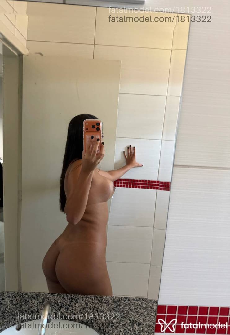 Acompanhante mulher com cabelo castanho de olhos castanhos - Pamela