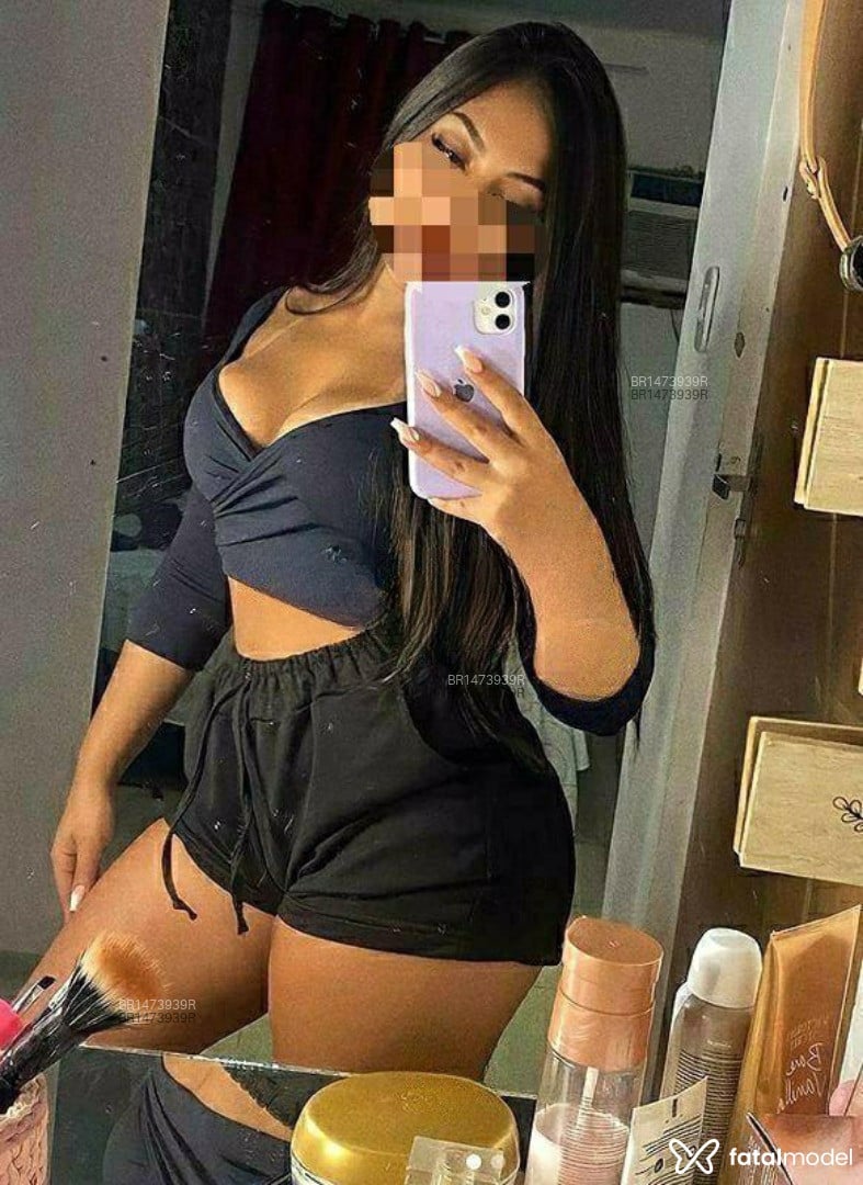 Acompanhante mulher morena (o) de olhos pretos em Aracaju Acompanhante mulher morena (o) de olhos pretos em Aracaju - Julia Ferraz