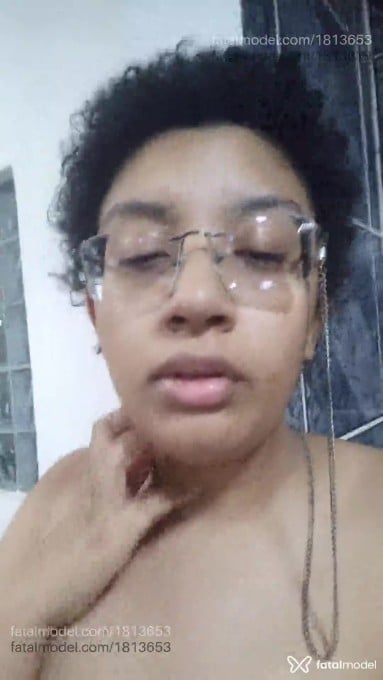 Acompanhante mulher com cabelo castanho de olhos castanhos em Virtual - SuperNovaAlt