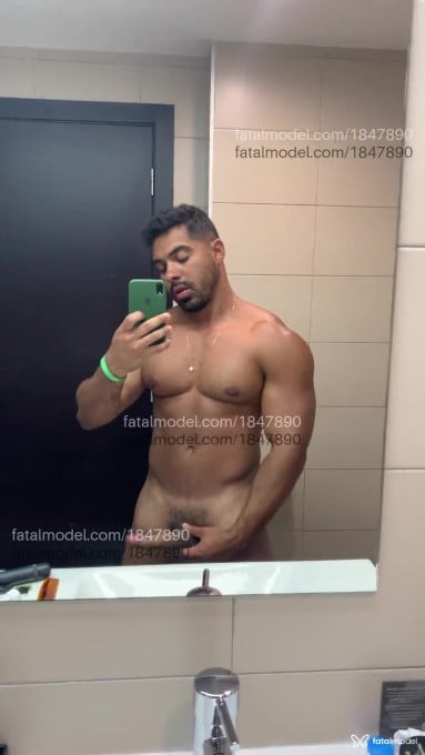 Acompanhante homem morena (o) de olhos pretos em São Paulo - Theo Braga
