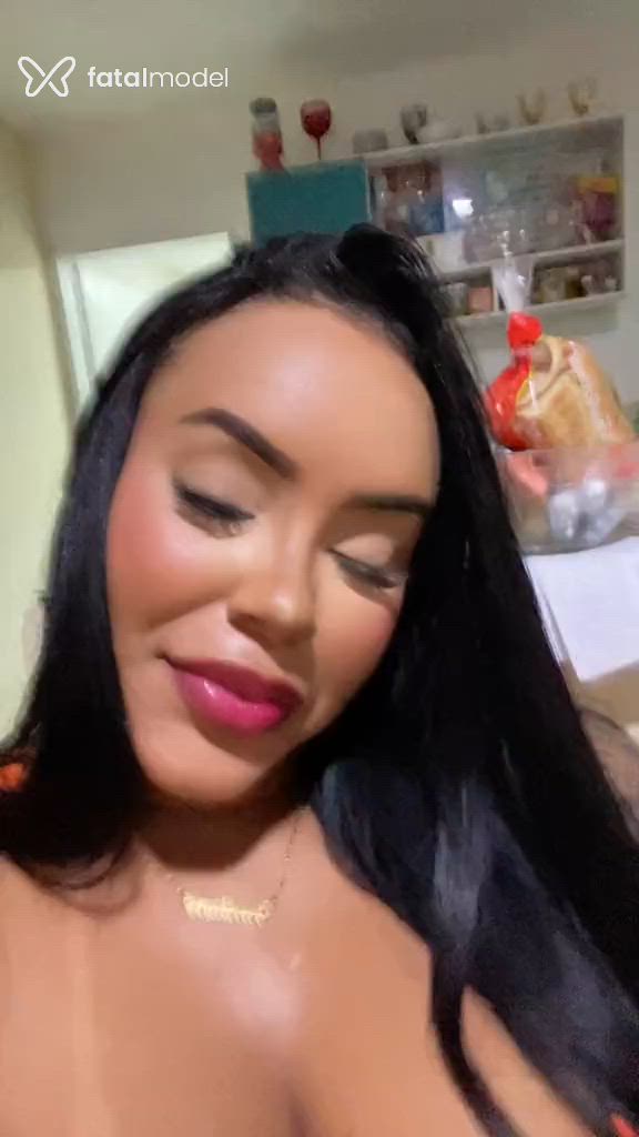 Acompanhante mulher morena (o) de olhos castanhos em Araguaína Acompanhante mulher morena (o) de olhos castanhos em Araguaína - Vitória Morena