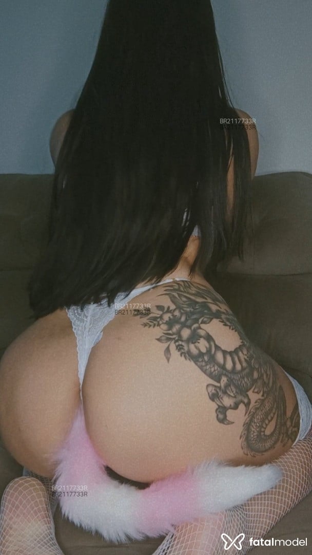 Acompanhante mulher com cabelo castanho de olhos castanhos - Aluaa Acompanhante mulher com cabelo castanho de olhos castanhos - Aluaa