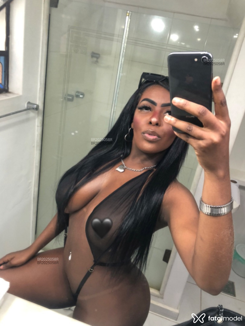Acompanhante mulher com cabelo castanho de olhos castanhos em Virtual - Preta