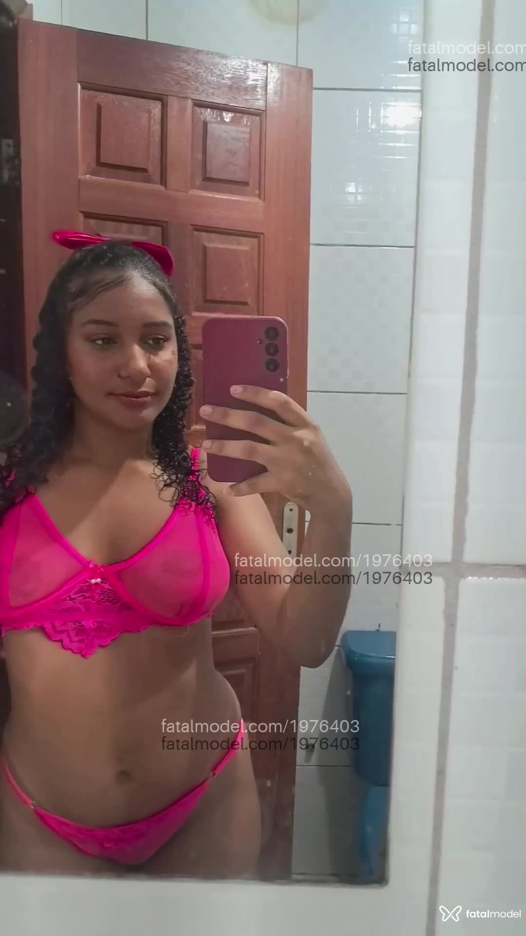 Acompanhante mulher morena (o) de olhos mel em Ariquemes Acompanhante mulher morena (o) de olhos mel em Ariquemes - Luyza