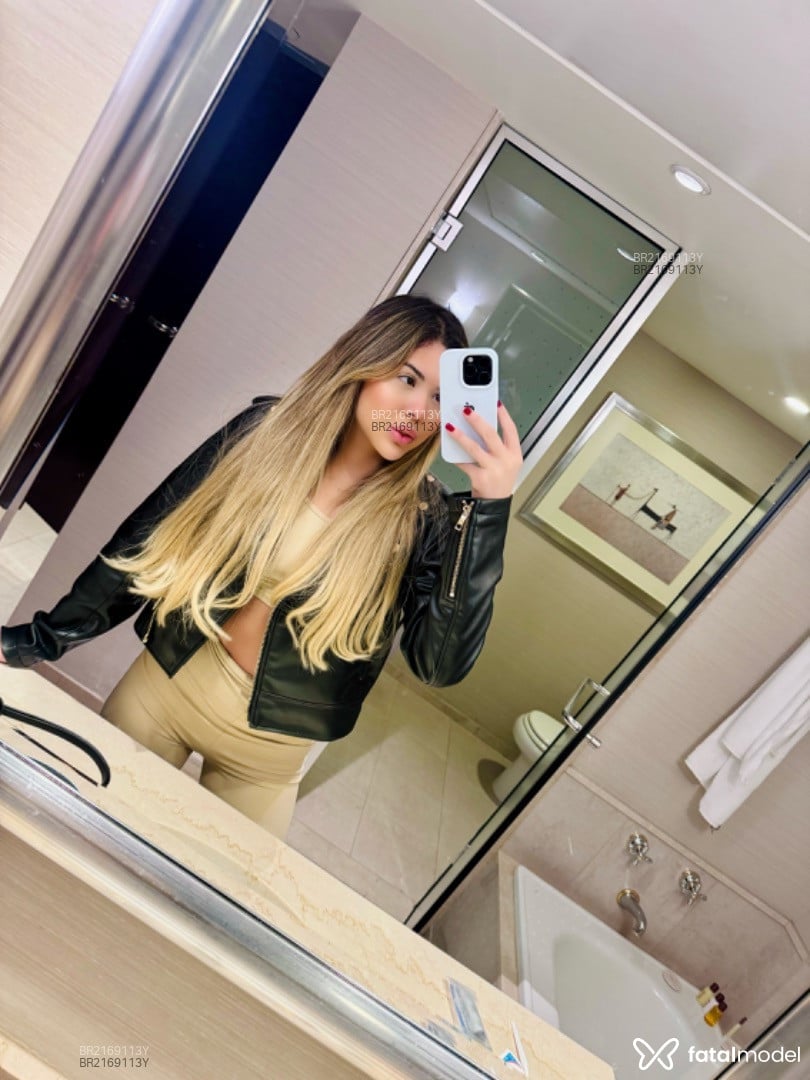 Acompanhante mulher morena (o) de olhos castanhos em São Paulo - Larissa
