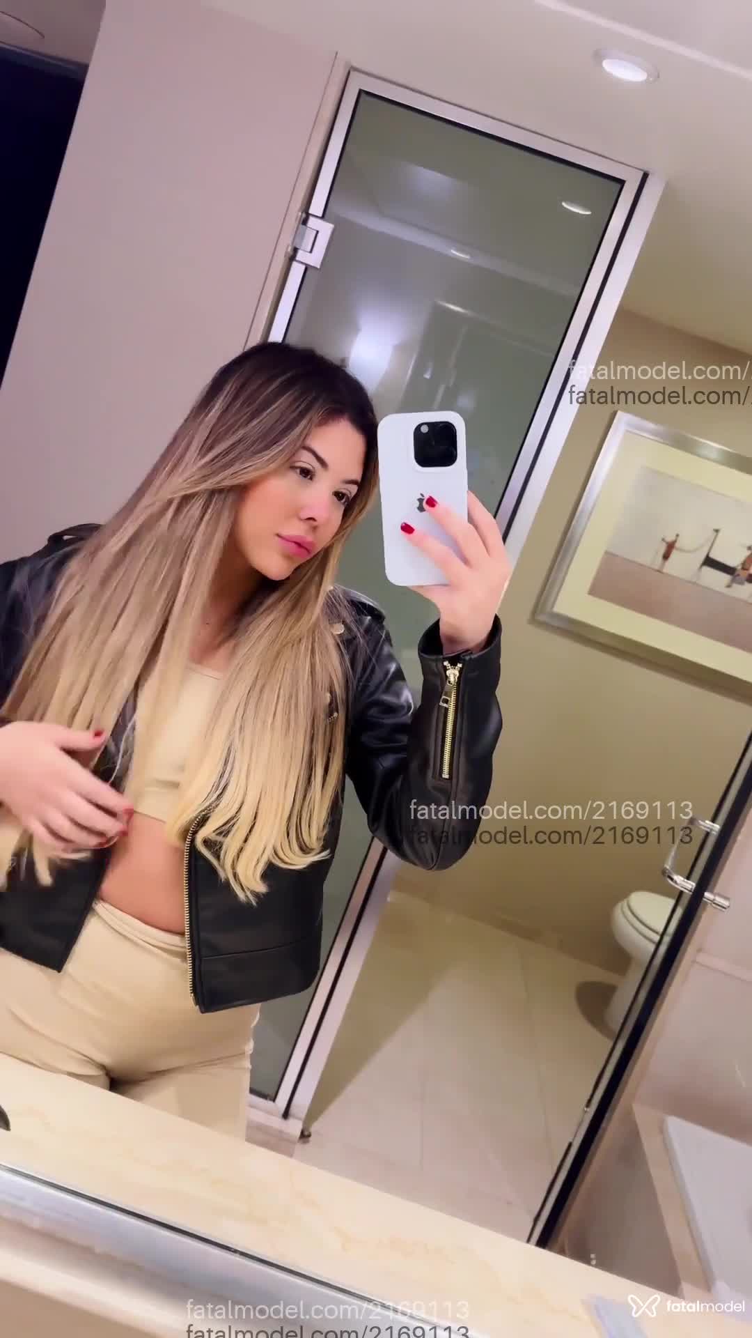 Acompanhante mulher morena (o) de olhos castanhos em São Paulo - Larissa