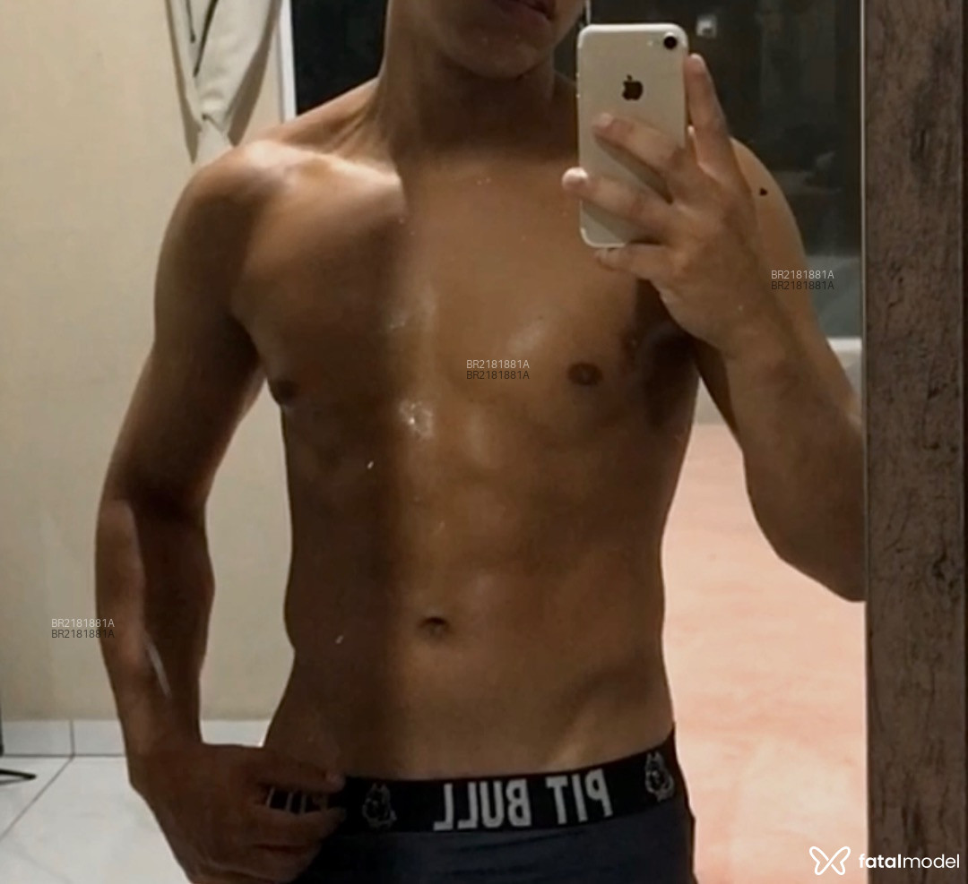 Acompanhante homem morena (o) de olhos castanhos em Virtual - Jeovane