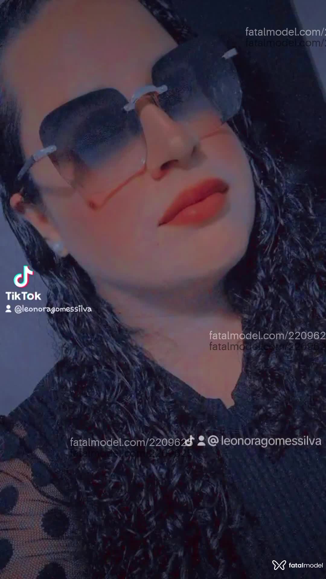 Acompanhante mulher com cabelo castanho de olhos pretos em Virtual - Noram