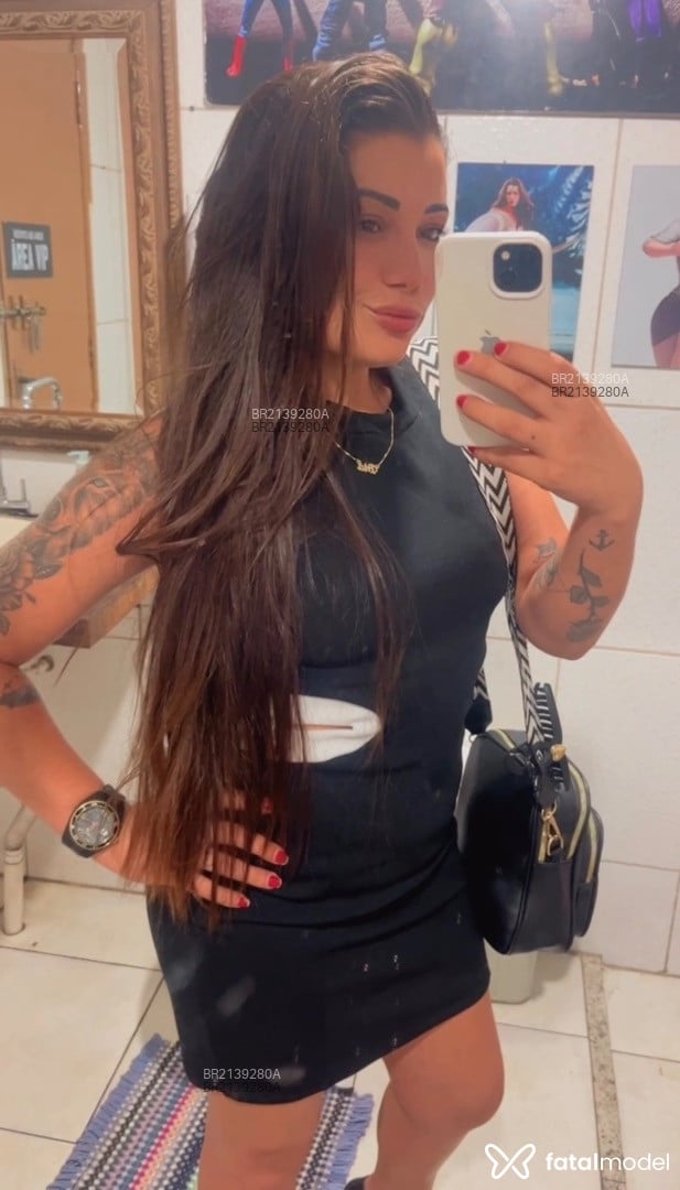 Acompanhante mulher com cabelo castanho de olhos castanhos - Ana Clara