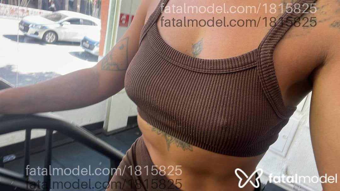 Acompanhante mulher com cabelo castanho de olhos castanhos em São Paulo Acompanhante mulher com cabelo castanho de olhos castanhos em São Paulo - Raquel Rodriguez