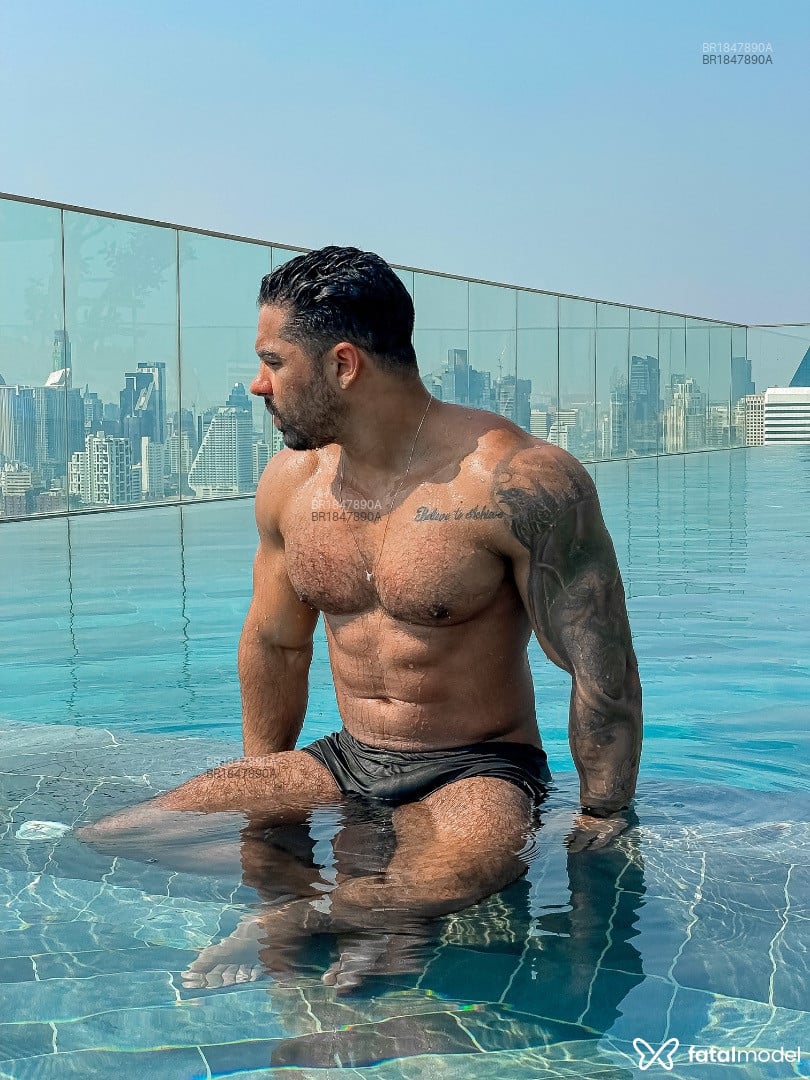 Acompanhante homem morena (o) de olhos pretos em São Paulo - Theo Braga
