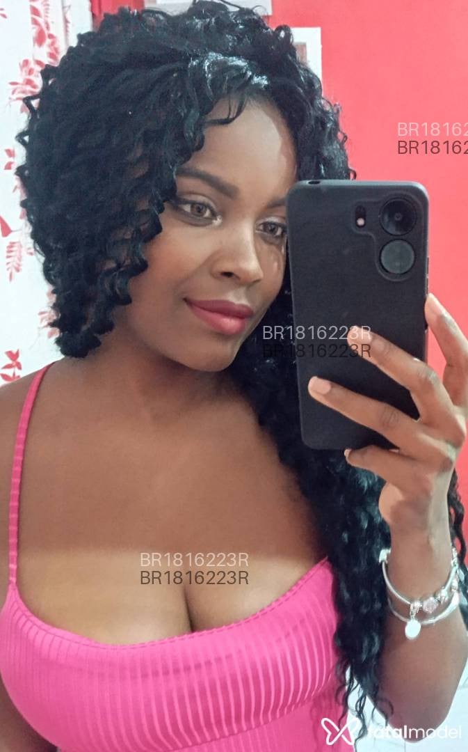 Acompanhante mulher morena (o) de olhos pretos em Guarapari - Sophia