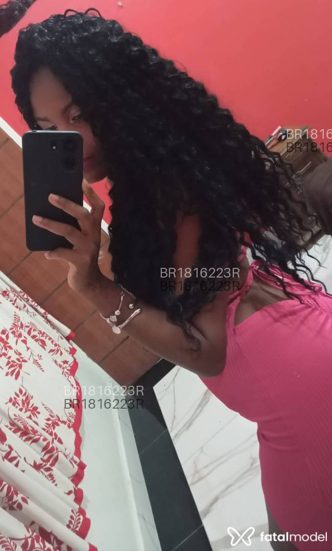 Acompanhante mulher morena (o) de olhos pretos em Guarapari - Sophia