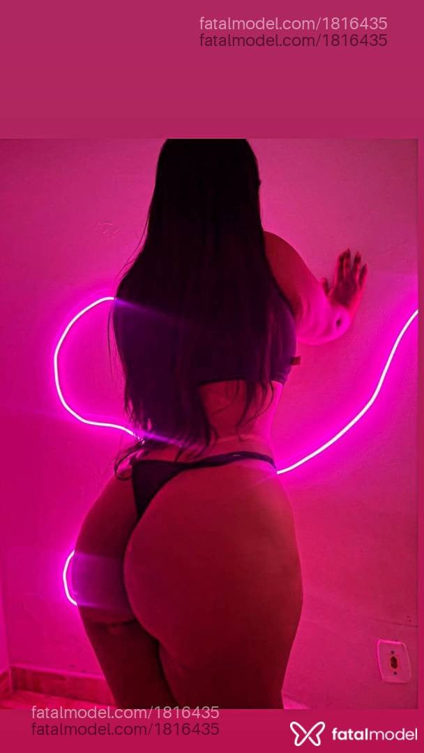 Acompanhante mulher morena (o) de olhos castanhos - Poca Hontas