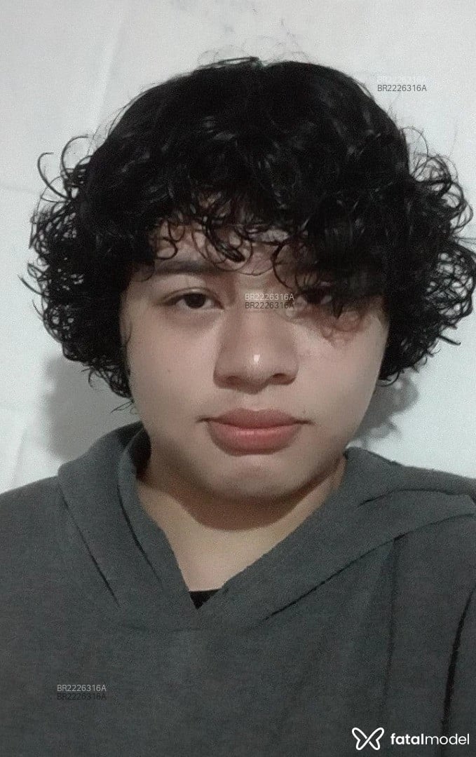 Acompanhante homem morena (o) de olhos castanhos em Foz do Iguaçu - Mekofemboy