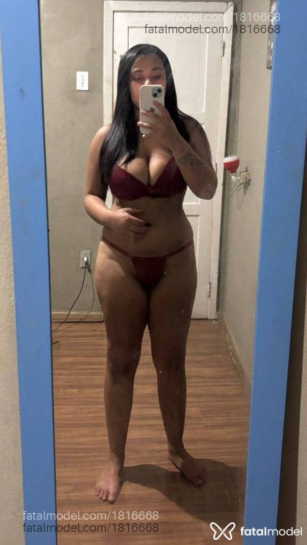 Acompanhante mulher morena (o) de olhos castanhos - Camila