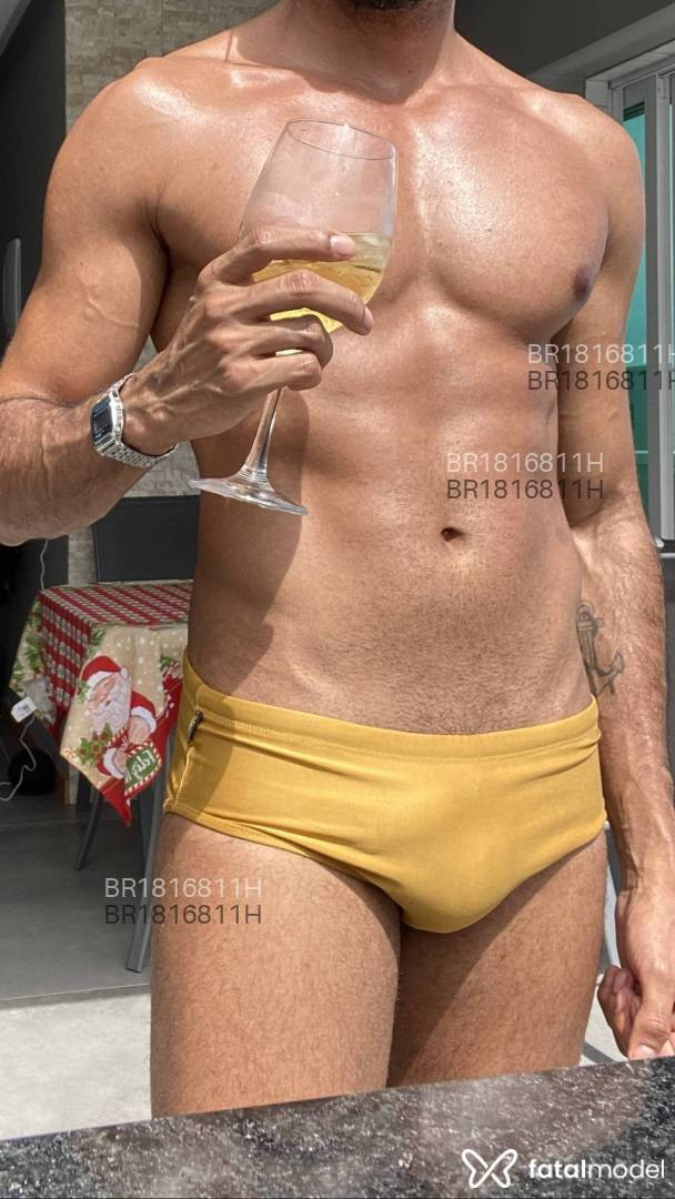 Acompanhante homem morena (o) de olhos castanhos em Rio de Janeiro Acompanhante homem morena (o) de olhos castanhos em Rio de Janeiro - Hugo Dantas