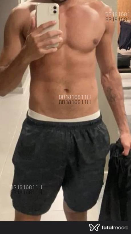 Acompanhante homem morena (o) de olhos castanhos em Rio de Janeiro Acompanhante homem morena (o) de olhos castanhos em Rio de Janeiro - Hugo Dantas