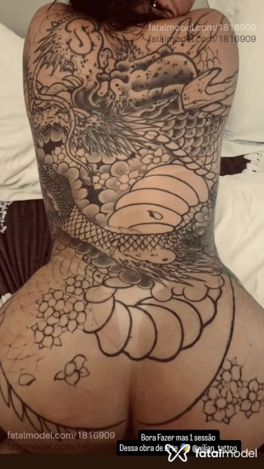 Acompanhante mulher com cabelo castanho de olhos mel em Praia Grande Acompanhante mulher com cabelo castanho de olhos mel em Praia Grande - Izadora
