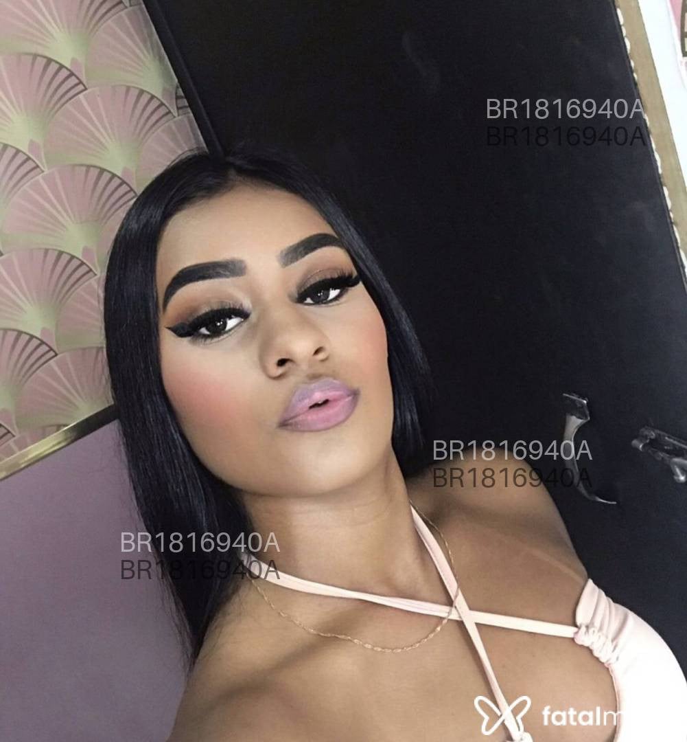 Acompanhante mulher com cabelo castanho de olhos castanhos em Brusque - Pietra