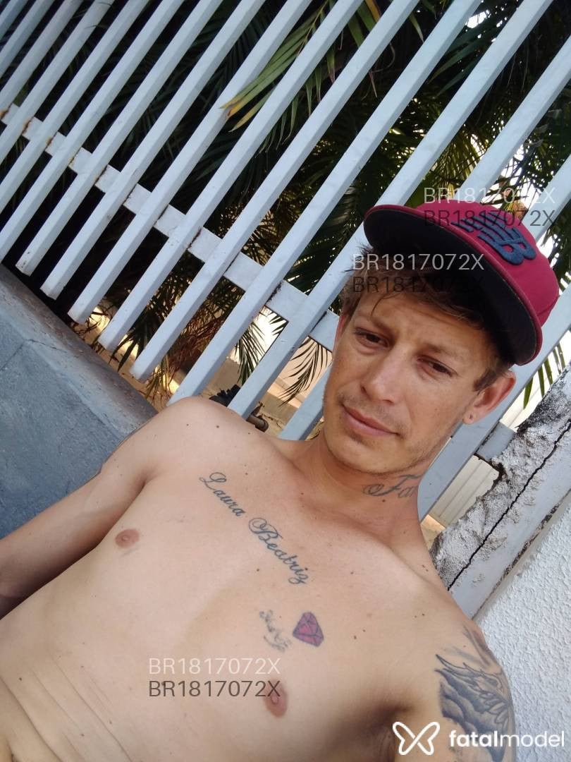 Acompanhante homem loira (o) de olhos castanhos em Votuporanga Acompanhante homem loira (o) de olhos castanhos em Votuporanga - Junior