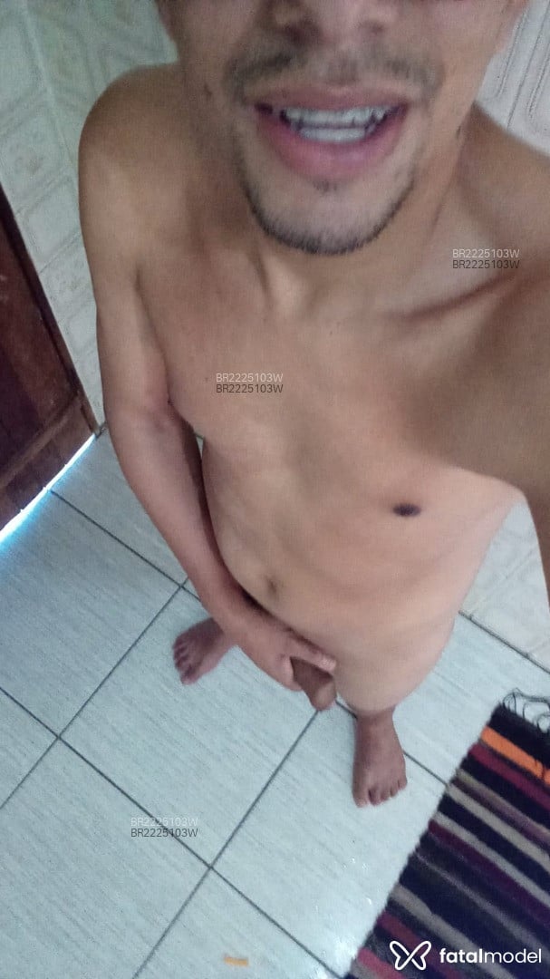 Acompanhante homem morena (o) de olhos castanhos em Carapicuíba - Lucca