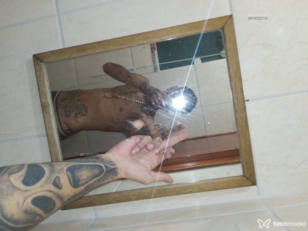 Acompanhante homem com cabelo castanho de olhos pretos em Pouso Alegre Acompanhante homem com cabelo castanho de olhos pretos em Pouso Alegre - Kevin Lopes