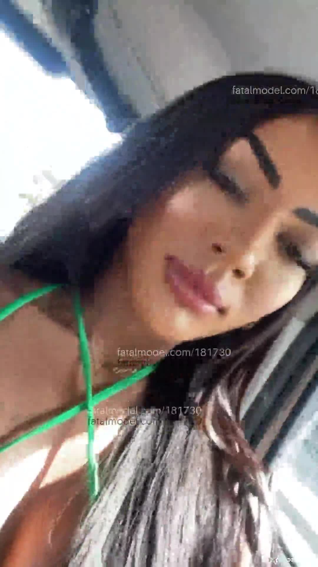Acompanhante mulher morena (o) de olhos castanhos em Brasília Acompanhante mulher morena (o) de olhos castanhos em Brasília - Vanessa Cavalcanti
