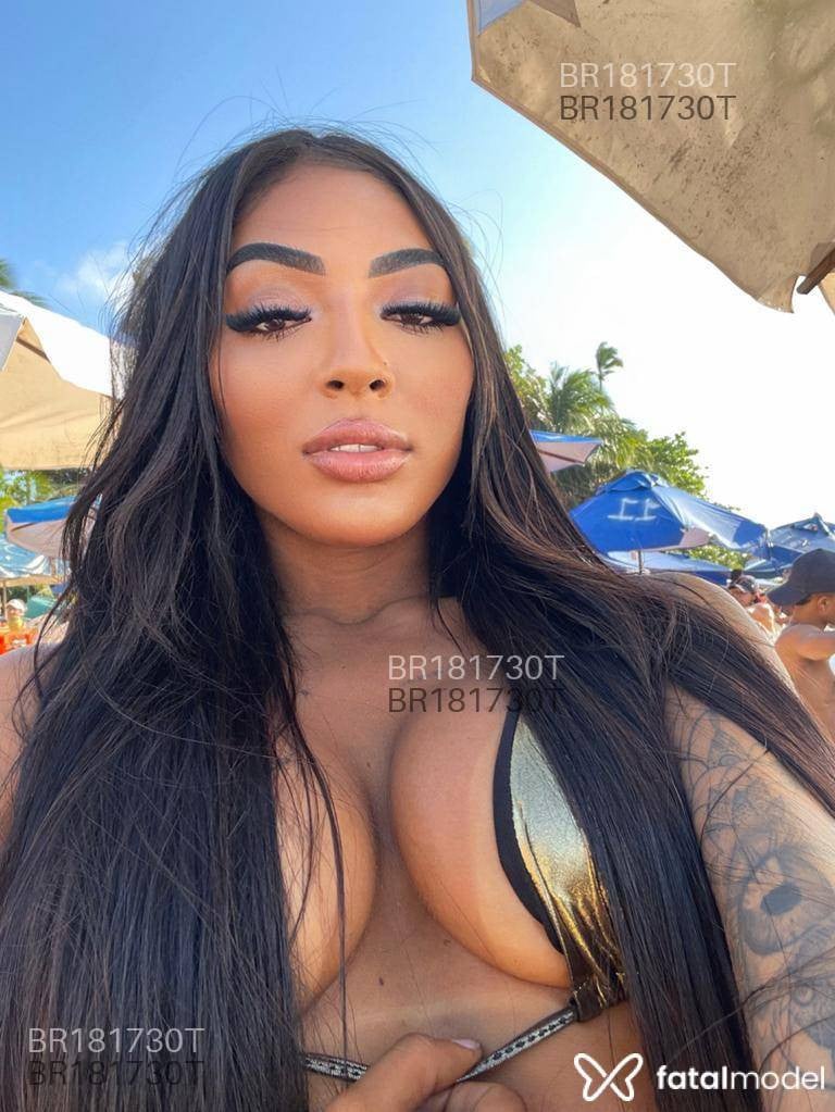 Acompanhante mulher morena (o) de olhos castanhos em Brasília Acompanhante mulher morena (o) de olhos castanhos em Brasília - Vanessa Cavalcanti