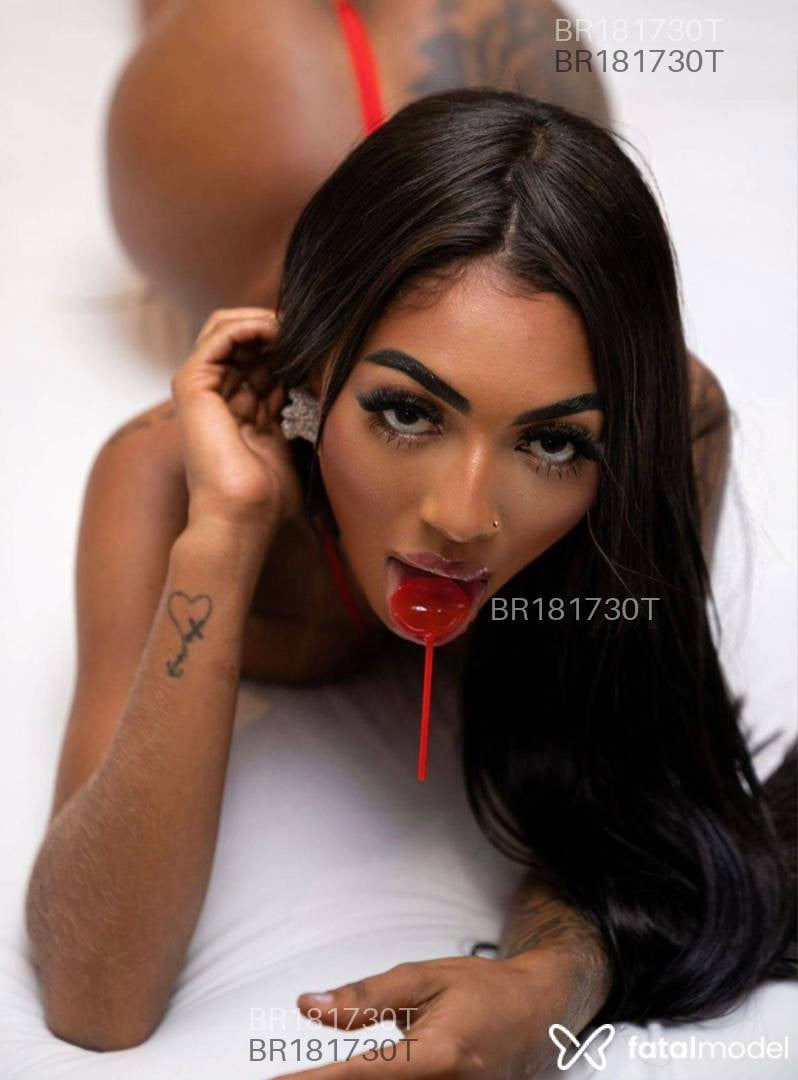 Acompanhante mulher morena (o) de olhos castanhos em Brasília Acompanhante mulher morena (o) de olhos castanhos em Brasília - Vanessa Cavalcanti