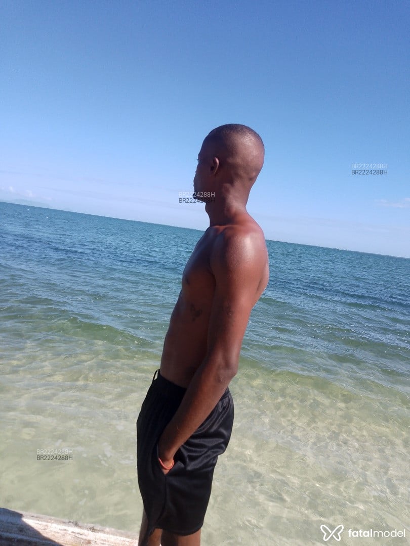 Acompanhante homem morena (o) de olhos pretos em Rio de Janeiro - Guilherme