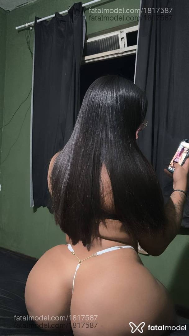 Acompanhante mulher trans morena (o) de olhos castanhos - Kaila