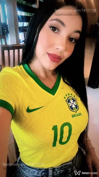 Acompanhante mulher morena (o) de olhos castanhos em Uberlândia Acompanhante mulher morena (o) de olhos castanhos em Uberlândia - Maya Garcia