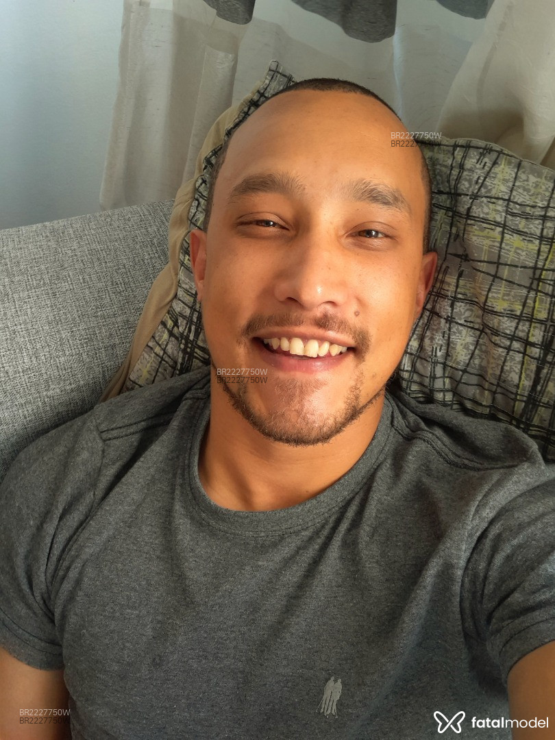 Acompanhante homem morena (o) de olhos mel em Goiânia - Artur