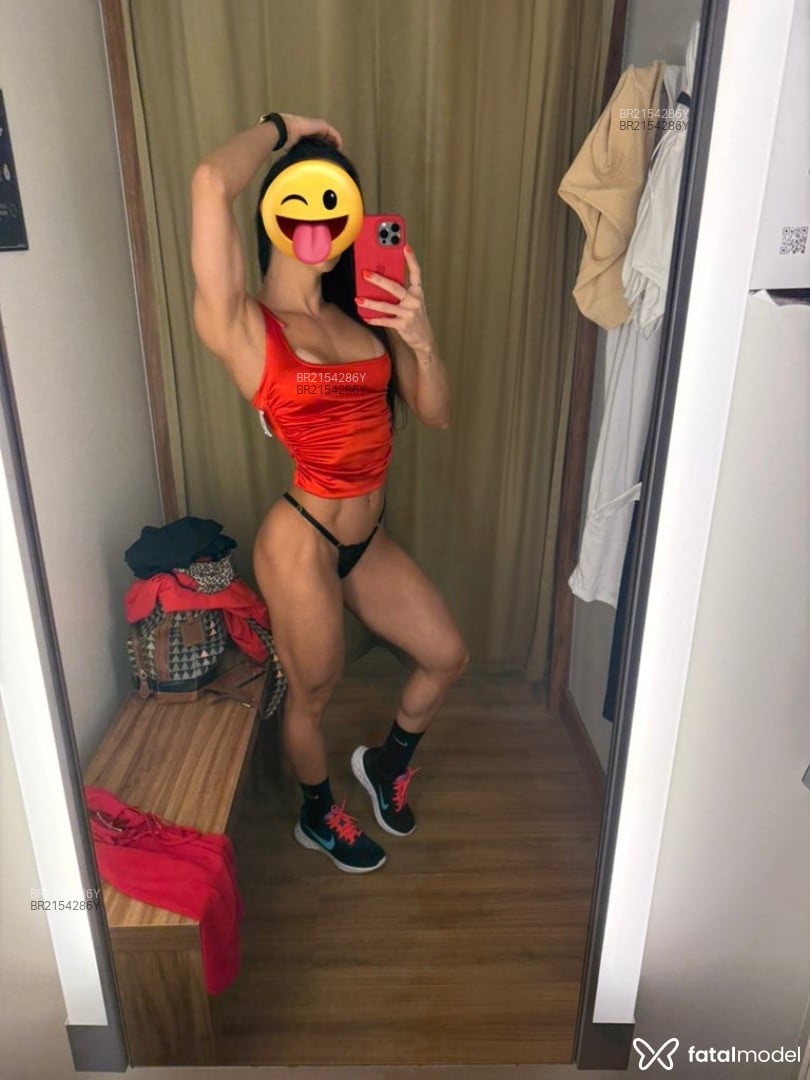 Acompanhante mulher com cabelo castanho de olhos castanhos em São Paulo - Gabrielly Corrêa