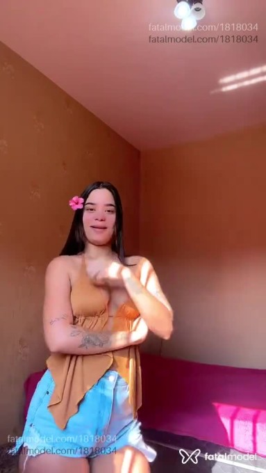 Acompanhante mulher morena (o) de olhos castanhos em Nova Friburgo Acompanhante mulher morena (o) de olhos castanhos em Nova Friburgo - Juliana