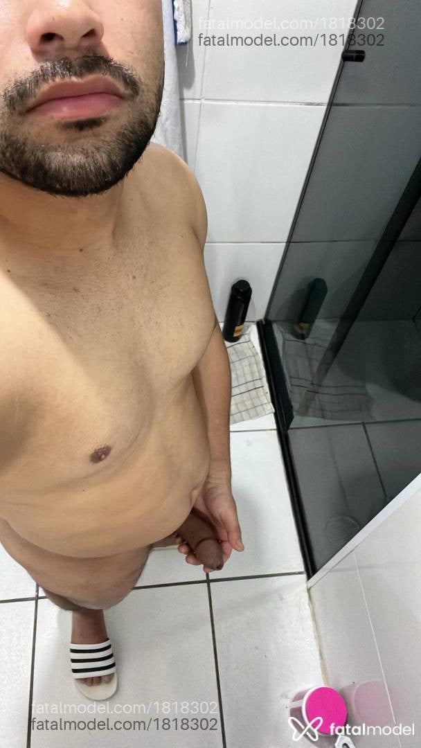 Acompanhante homem morena (o) de olhos castanhos - Mickael