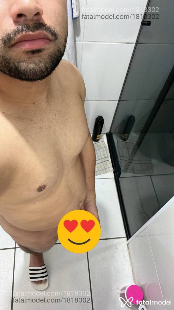 Acompanhante homem morena (o) de olhos castanhos - Mickael
